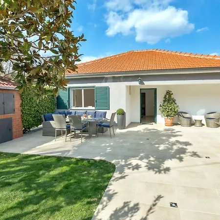 Villa Beautiful Lara With Sauna In Imotski