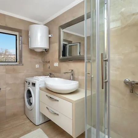 Beautiful Lara With Sauna In Imotski Villa *