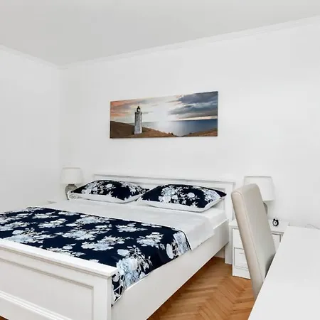 Villa Beautiful Lara With Sauna In Imotski Kamenmost