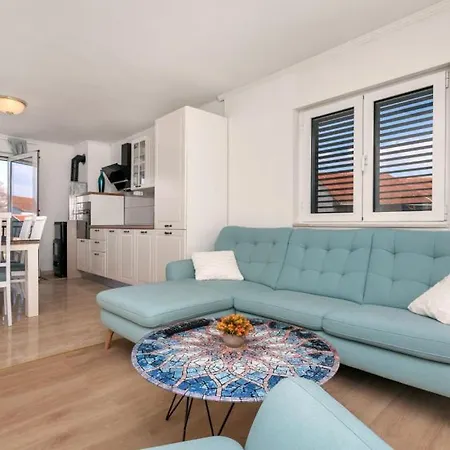 Beautiful Lara With Sauna In Imotski * Kamenmost