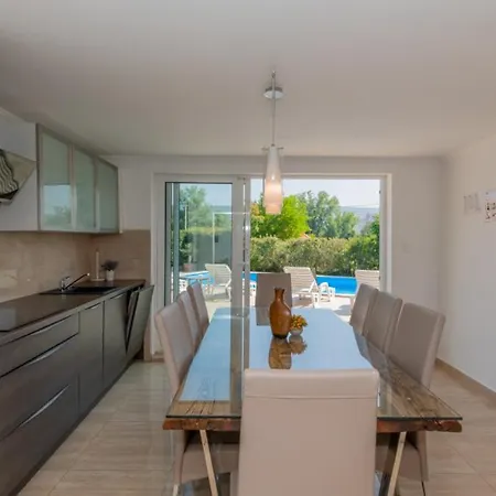 Villa Beautiful Lara With Sauna In Imotski Kamenmost