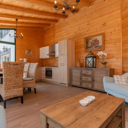 Beautiful Lara With Sauna In Imotski