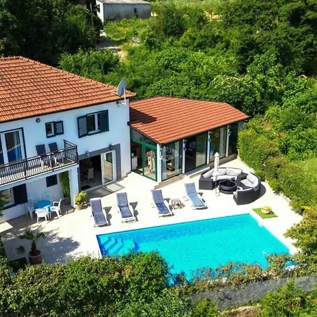 Beautiful Lara With Sauna In Imotski * Kamenmost