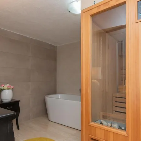 Villa Beautiful Lara With Sauna In Imotski
